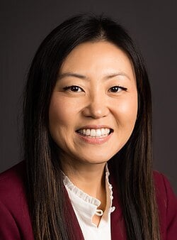 Official_headshot_of_Soo_Hong